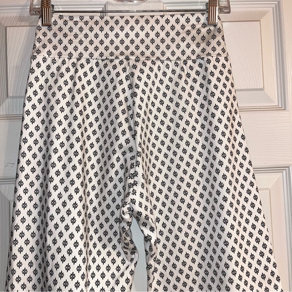 Vamp Stretch High Rise Flare Leg Pants - Picture 8 of 9